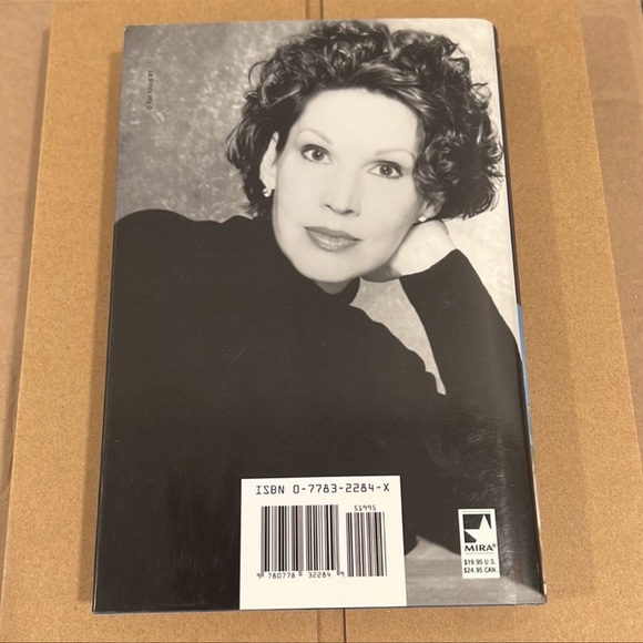 ⭐️3 for $15⭐️ Hardcover | A Secret Splendor by Sandra Brown - Picture 2 of 4